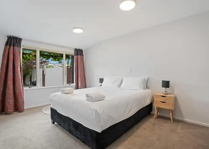 Lakeside Premier Holiday home