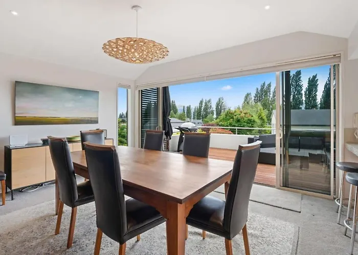 Lakeside Premier Holiday home *